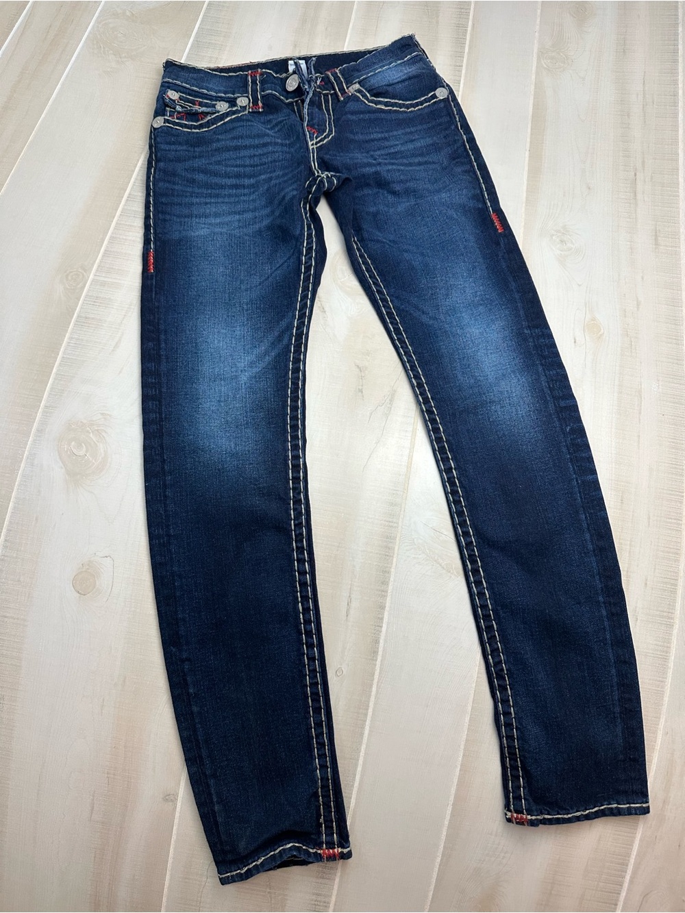 True Religion Women’s Skinny Jeans - Dark Blue with Red White Contrast Stitching - Picture 2 of 13